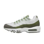 Corteiz x Nike Air Max 95 en Blanc Vert Olive
